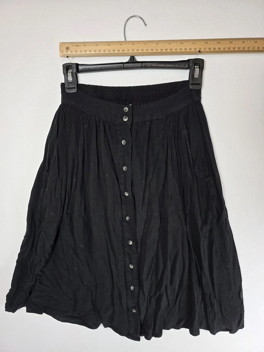 The Main Street Exchange 'SKYE' Black Button-Front Midi Skirt - Picture 3 of 6